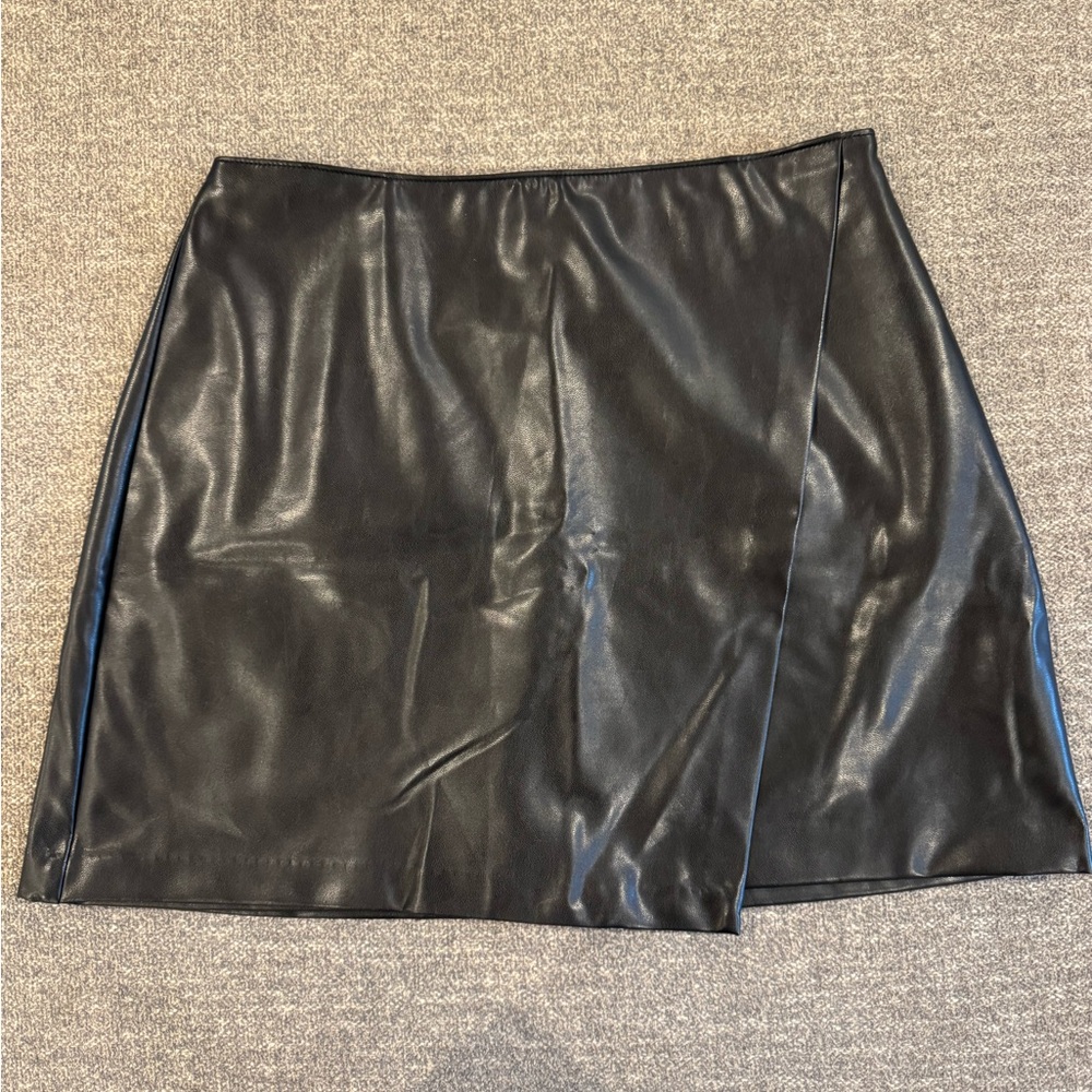 Abercrombie & Fitch Black Faux Leather Skort